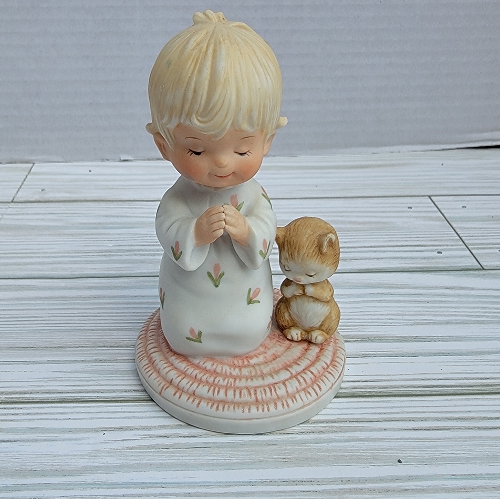 1983 Gorham Gods In His Heaven Girl Praying With Cat/Kitten Figurine Ceramic